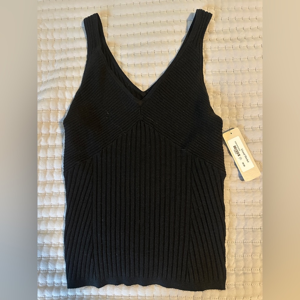Lizard Thicket Black Ribbed Fitted Tank Top